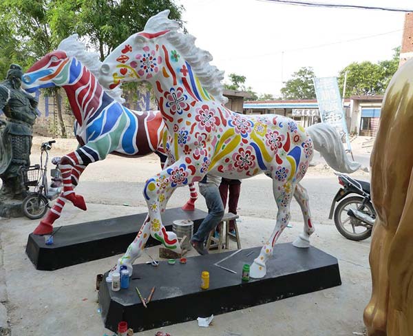 阜陽雕塑廠家的雕塑作品在雕塑公園中的布局原則是什么？